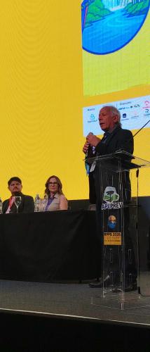 PARANAPREVIDÊNCIA destaca solidez e apoio aos municípios em evento da APEPREV em Foz do Iguaçu